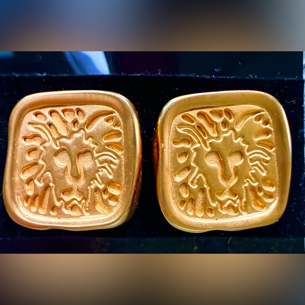 Vintage ANNE KLEIN Lion Logo Clip On Earrings